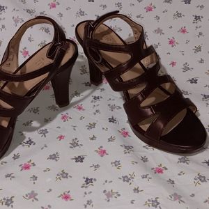 Naturalizer heeled sandels